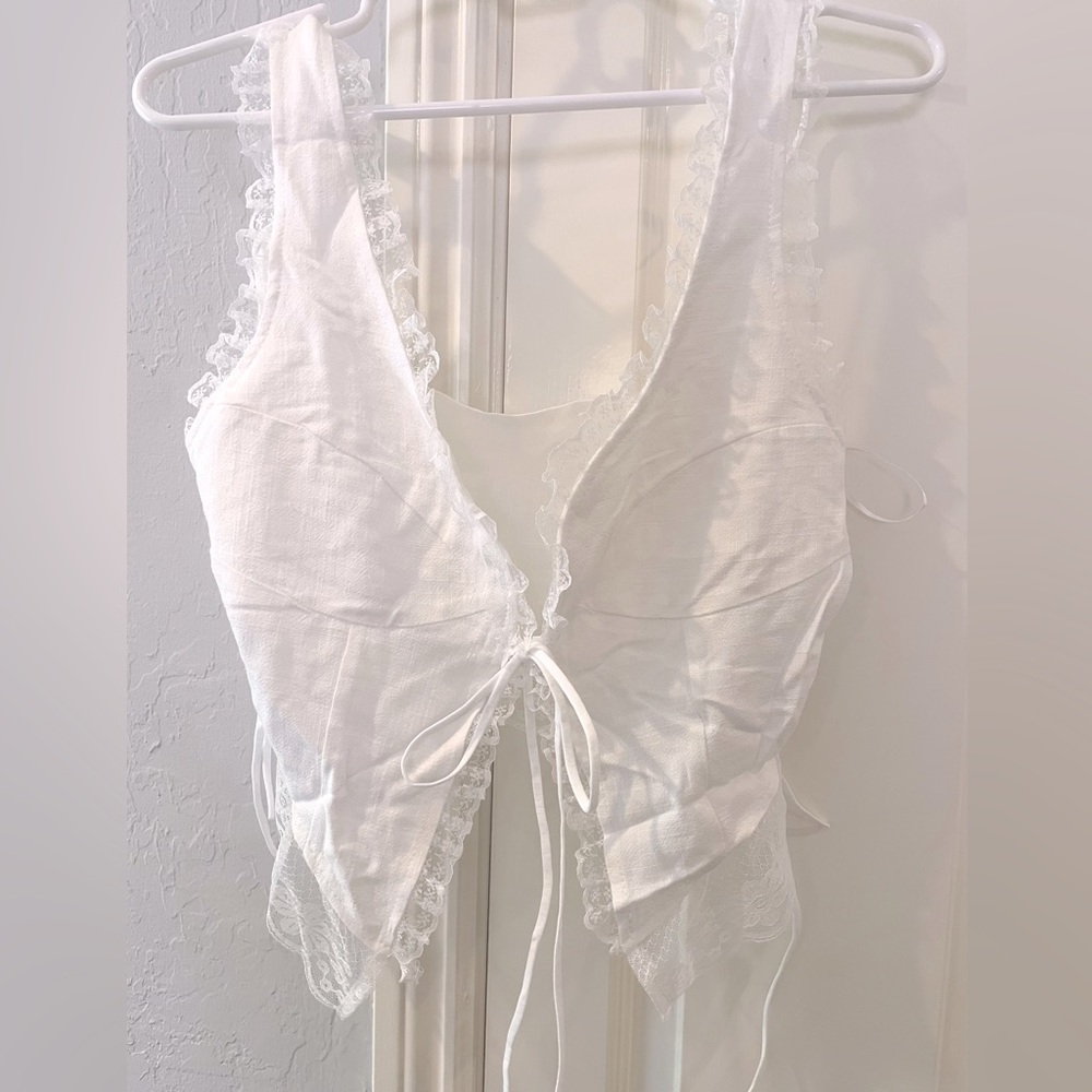 Tiktok VIRAL- Lace trim crop tank